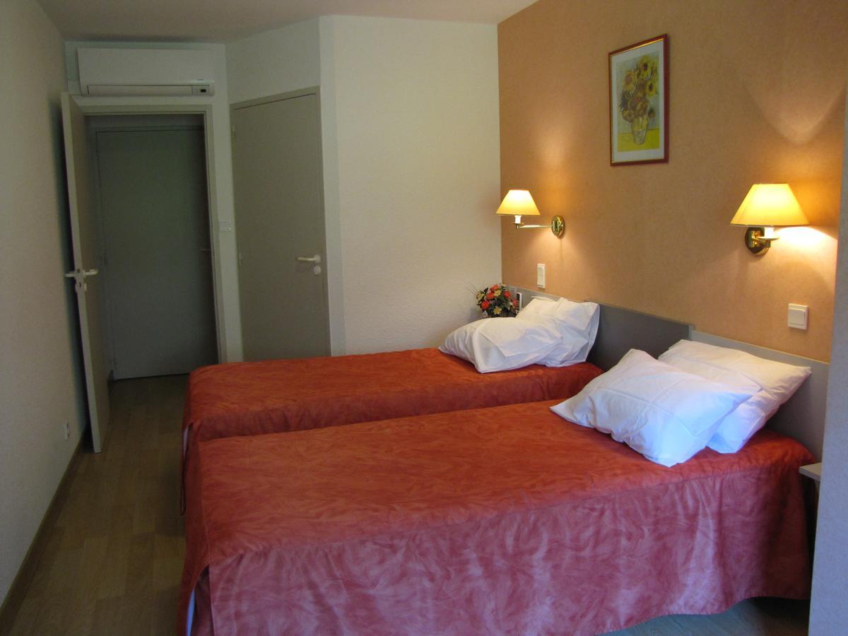 Hotel Chante-Perdrix แซ็ง-เอนีมี ภายนอก รูปภาพ