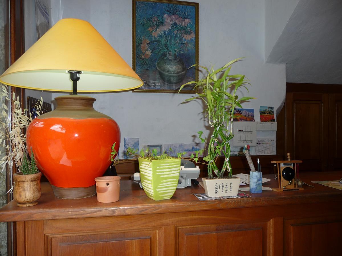 Hotel Chante-Perdrix แซ็ง-เอนีมี ภายนอก รูปภาพ